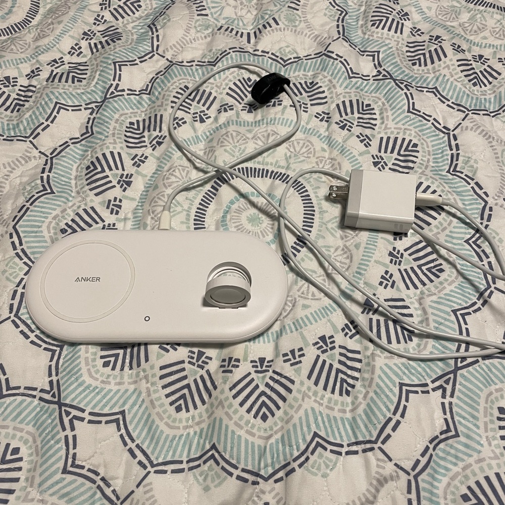Anker PowerWave+ 7.5W Wireless iPhone and Apple Watch Charging Pad